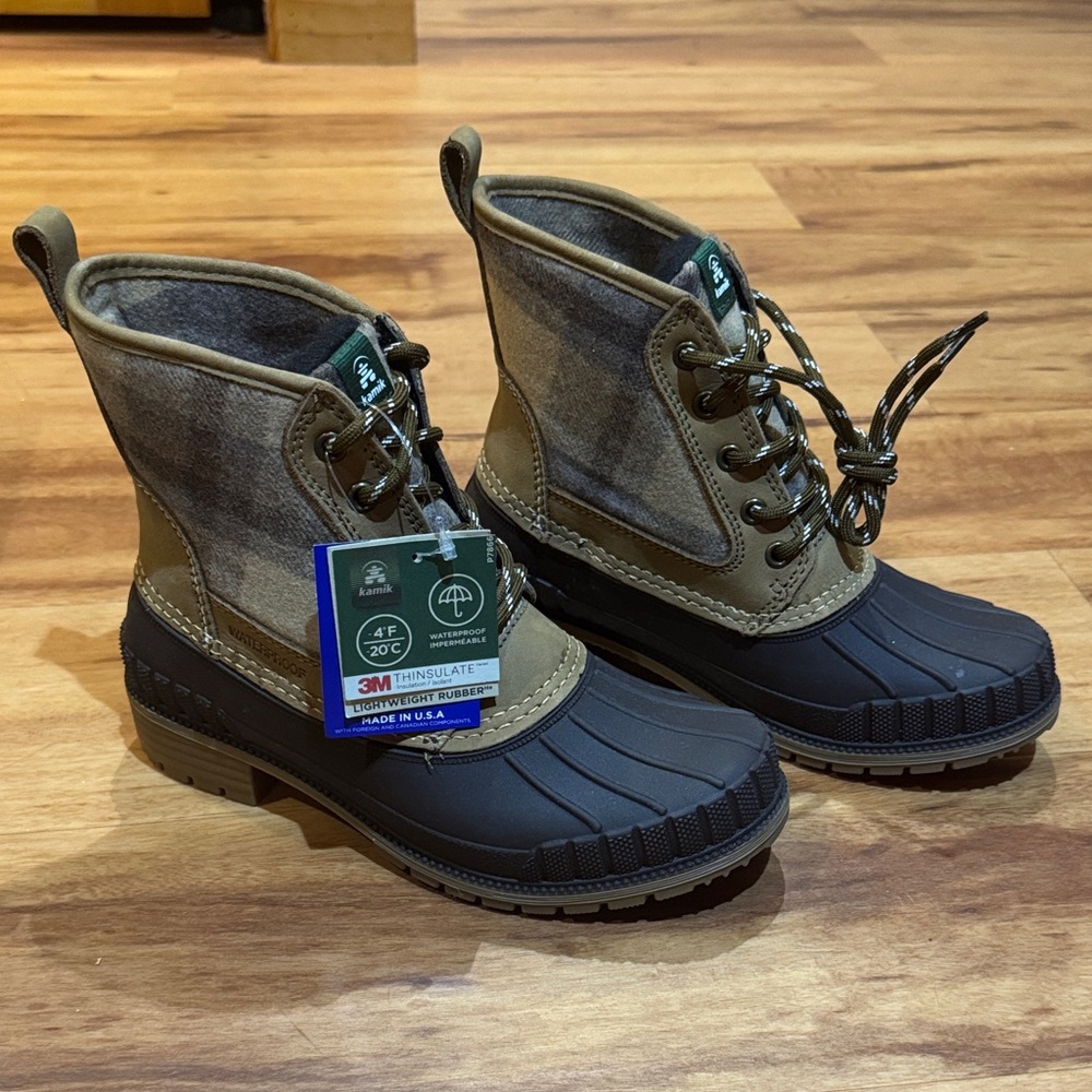 *New* Kamik Sienna Mid size 6 Waterproof  Boots - Brown and Black
